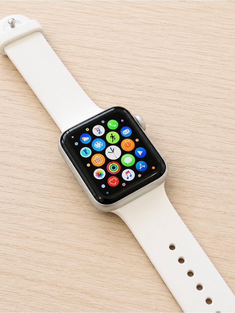 Apple Watch Series 42mm Rose Gold aluminum Case with White Sport Band